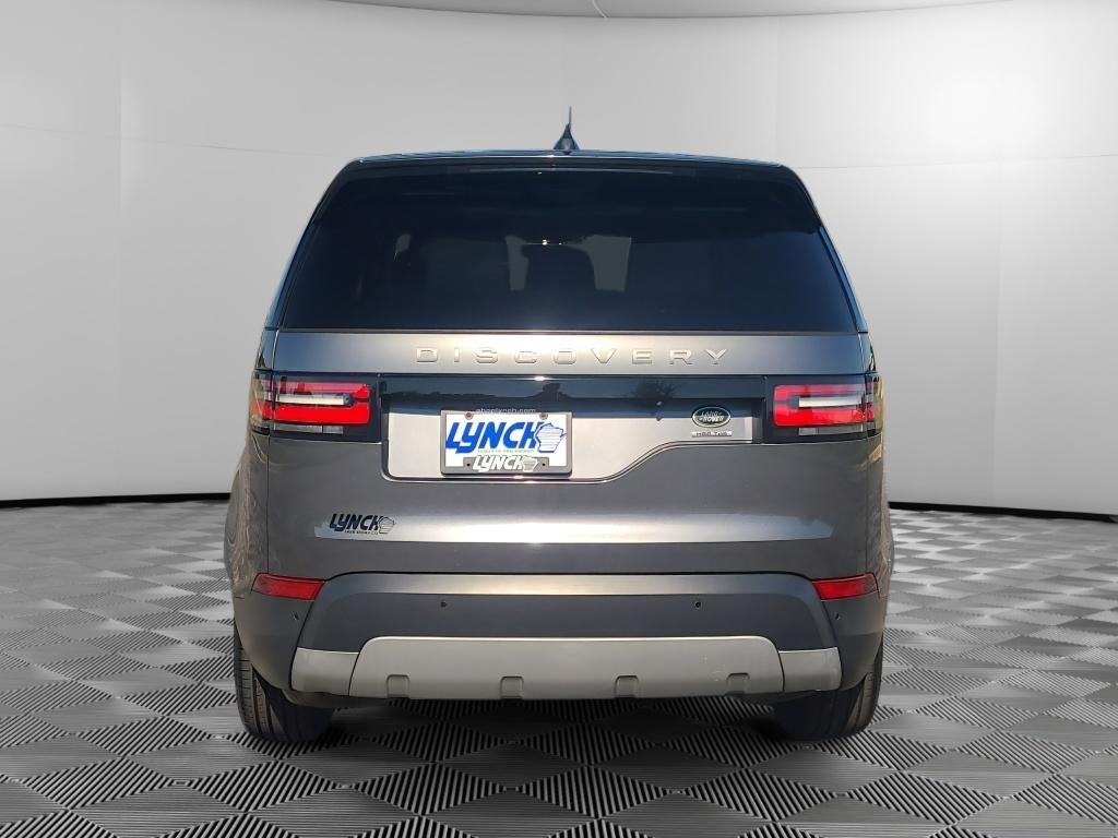 2018 Land Rover Discovery — rear three-quarter view