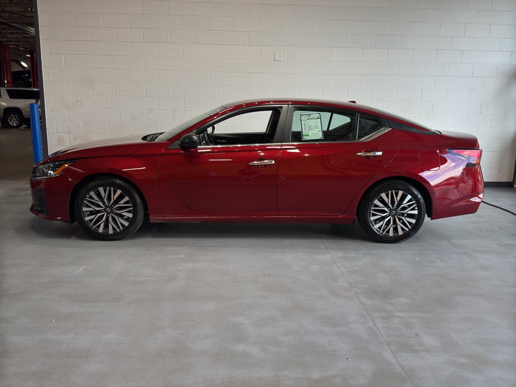 2024 Nissan Altima — side profile view